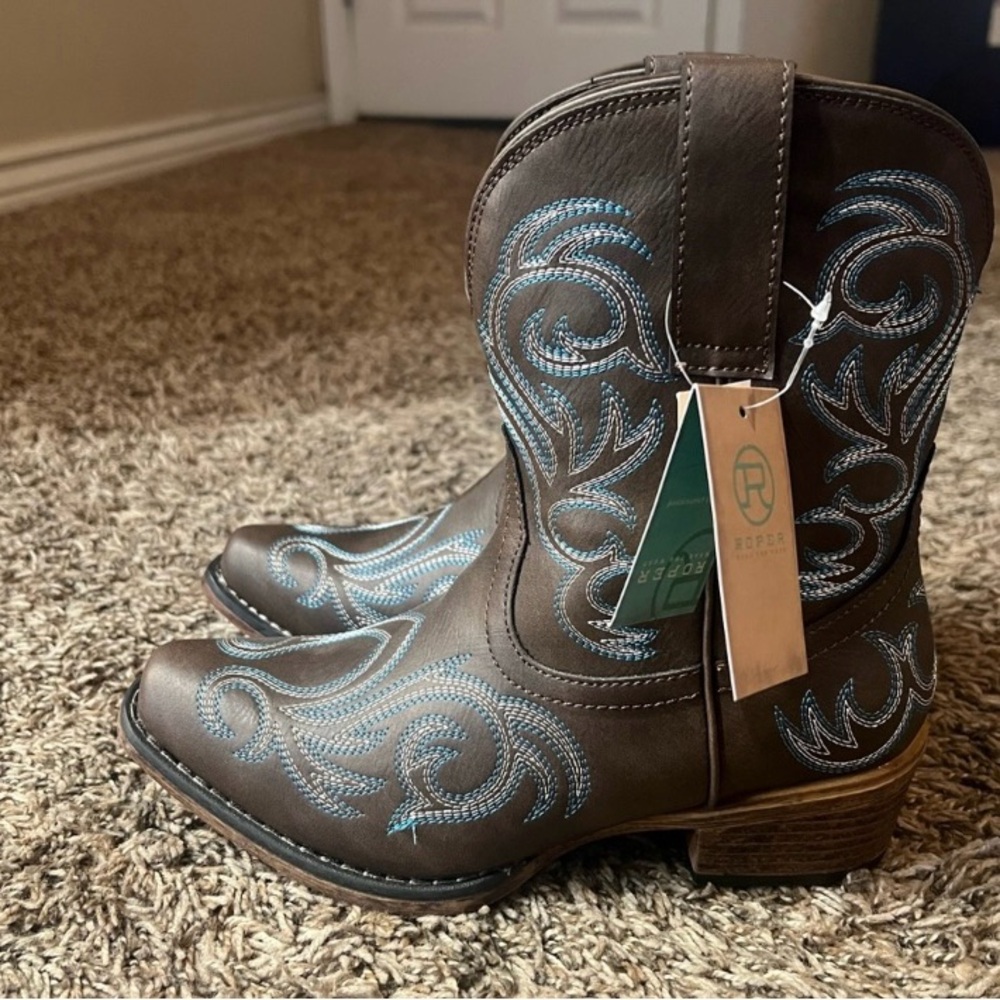 Roper Brown Leather Cowboy Boots with Blue Stitching